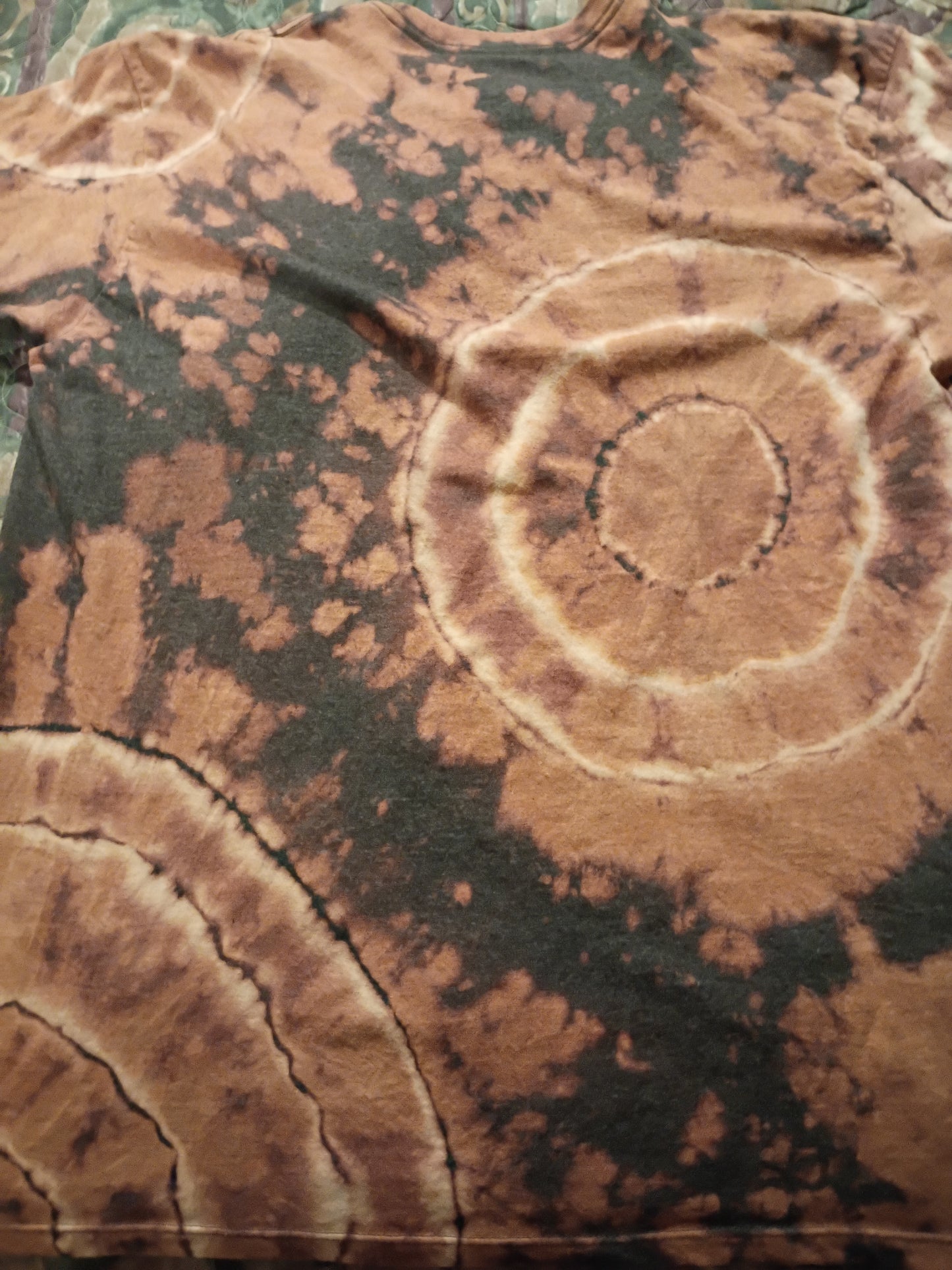 Tie bleached commander gear